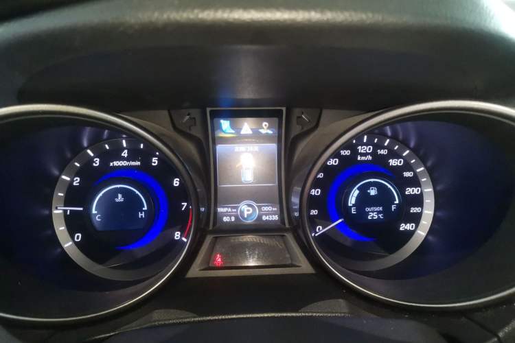 Used Changan CS75 2016 1.8T Automatic Elite Model China V Standard