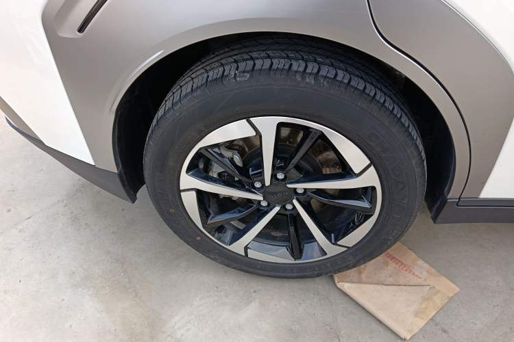 Used AION Y 2023 Younger Star Edition Exterior 5