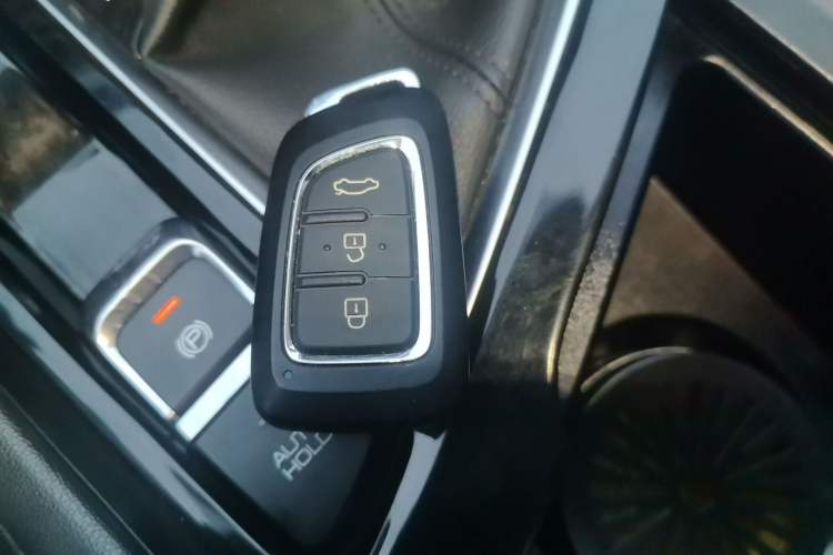 Used Dongfeng Aeolus AX7 2020 1.6T Automatic AI Pioneer Model China VI Standard
