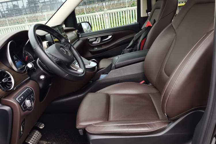 Used Mercedes-Benz V-Class 2022 V 260 L Long-wheelbase Luxury Edition Left Front Seat