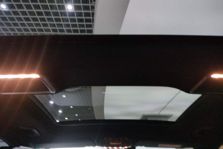 Used Mercedes-Benz GLC 2019 GLC 260 L 4MATIC Dynamic Model
