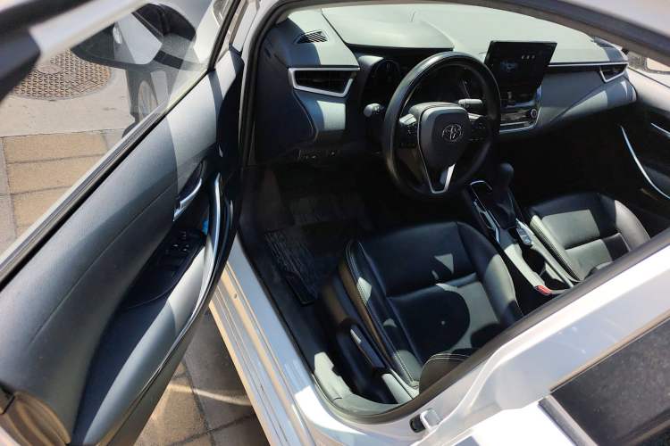 Used Toyota Corolla 2023 1.8L Smart Electric Hybrid Dual-Motor Pioneer Edition Driver Seat