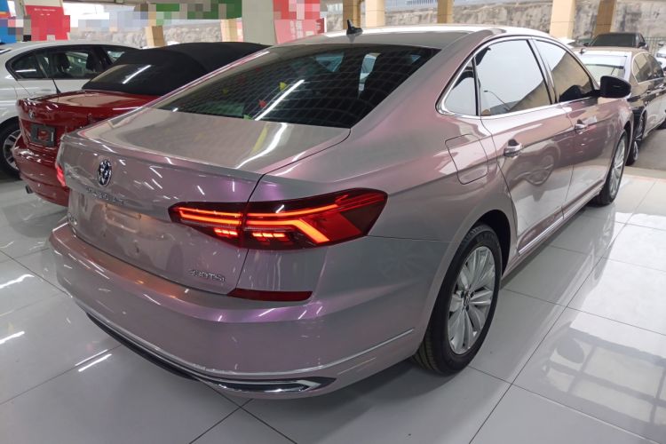 Used Volkswagen Passat 2020 Facelift 330TSI Elite Edition China VI Standard
