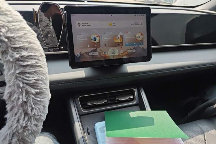 Used BYD Qin L 2024 DM-i 80KM Leading Model Audio And AC Panel