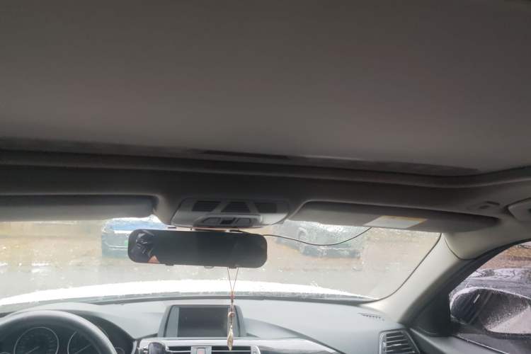 Used BMW 3 Series 2017 320Li Fashion Model Headliner