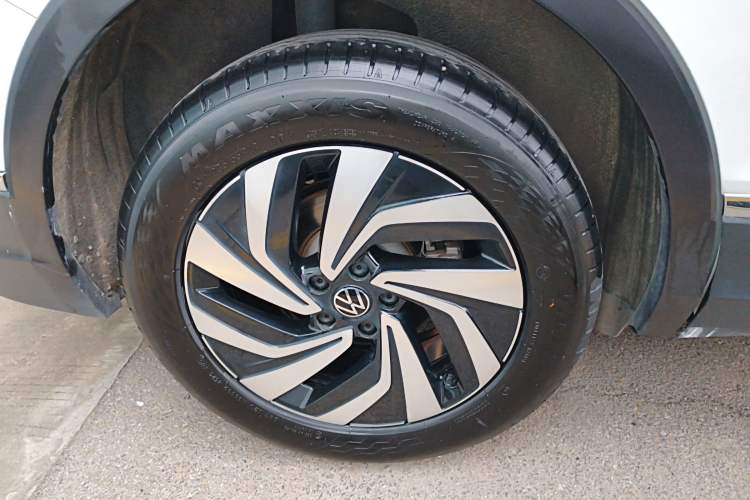 Used Volkswagen Tiguan L 2024 300TSI Automatic Two-Wheel Drive Smart Edition
