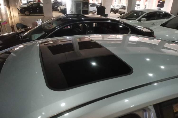 Used Toyota Levin 2019 185T CVT Luxury Edition China VI Standard Roof