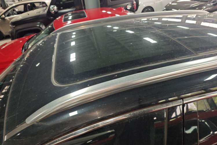 Used Hongqi HS5 2019 2.0T Smart Connect Flagship Edition Roof