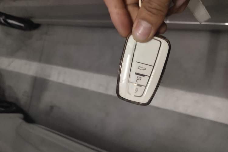 Used Toyota Camry 2021 2.5G Luxury Edition Vehicle Key