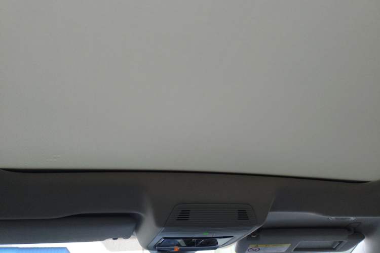 Used Volkswagen ID.6 CROZZ 2022 Long-Range PRO Edition Headliner