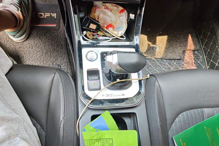 Used Dongfeng Aeolus Yixuan 2020 230T Automatic Advanced Edition Gear Lever