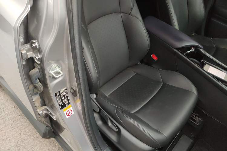 Used Toyota IZOA 2018 2.0L Yichi Edition China V Standard