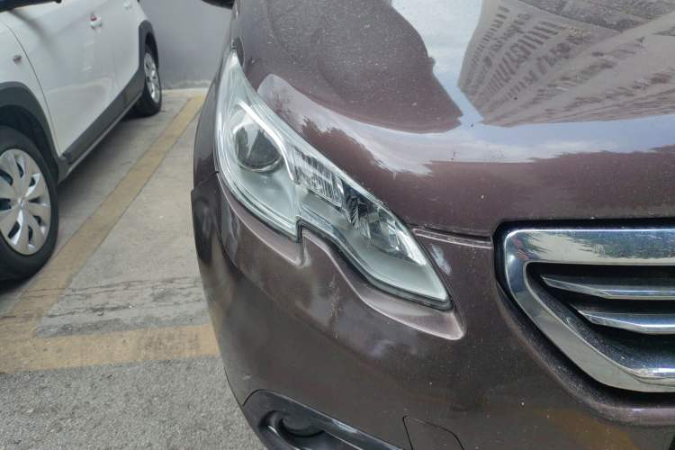 Used Peugeot 2008 2014 1.6L Automatic Fashion Edition Right Front Headlight