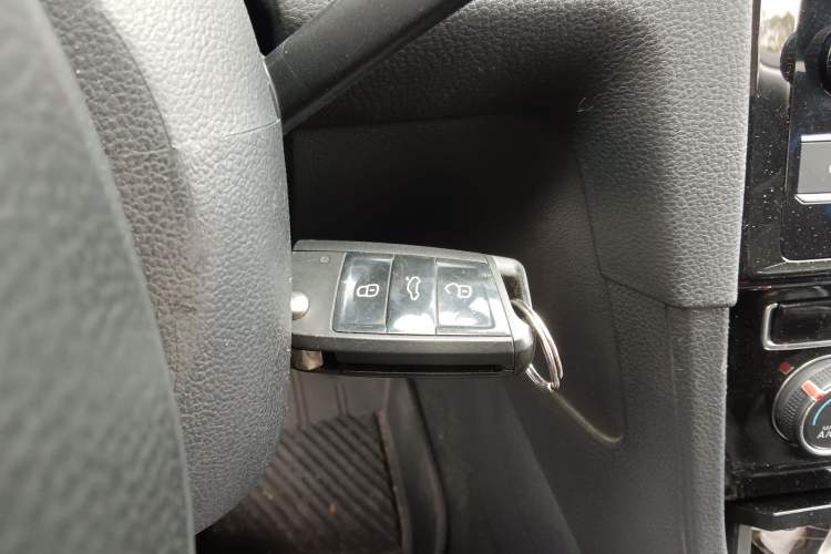 Used Volkswagen Golf 2018 1.6L Manual Fashion Edition
