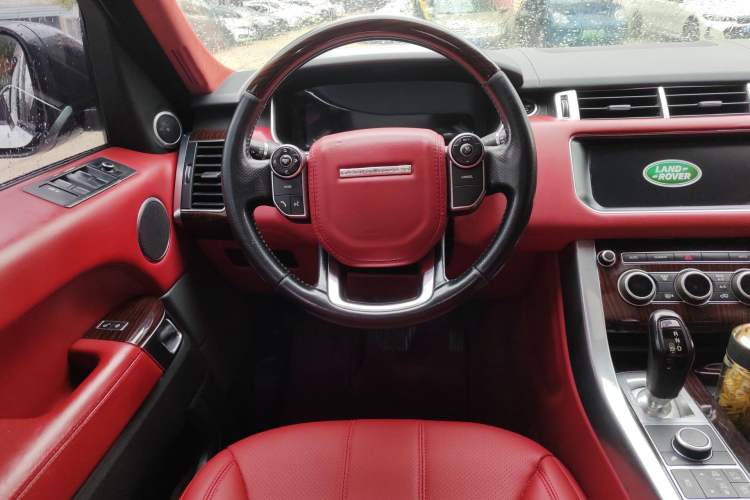 Used Land Rover Range Sport 
