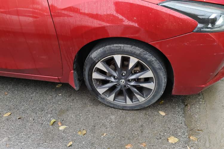 Used Nissan Lannia 2016 1.6L CVT Smart Cool Edition Right Front Wheel Hub