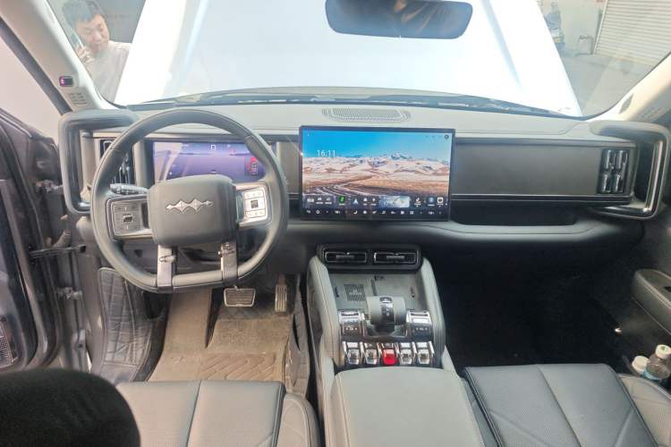 Used Formula Leopard Leopard 5 2023 Explore Edition