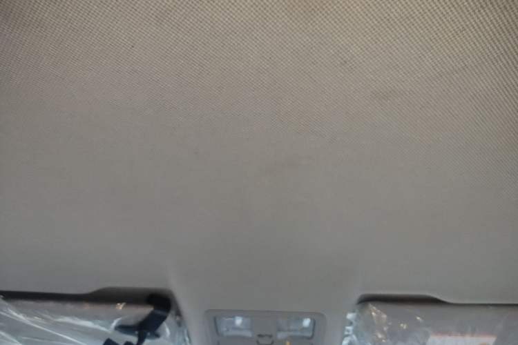 Used Dongfeng Fengdu MX6 2016 2.0L Manual Two-Wheel Drive Navigation Edition Headliner