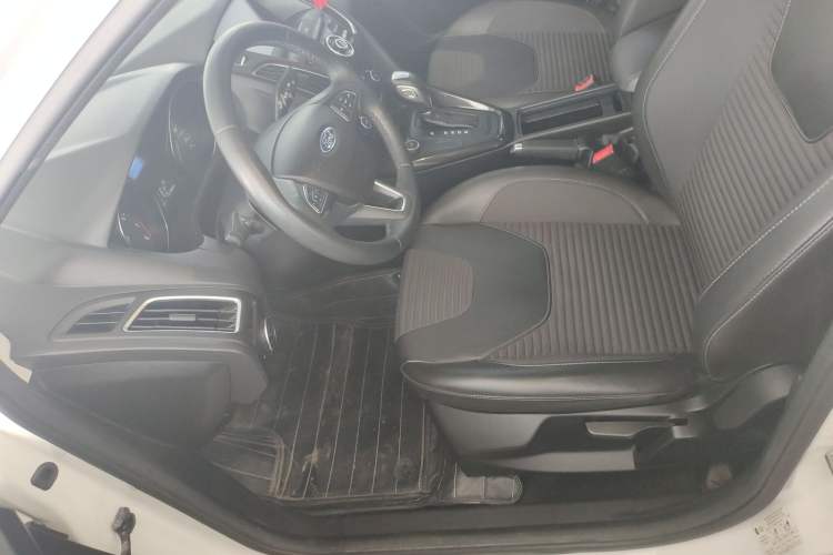 Used Ford Focus 2017 Sedan 1.6L Automatic Fashion Edition Smart Drive Version
