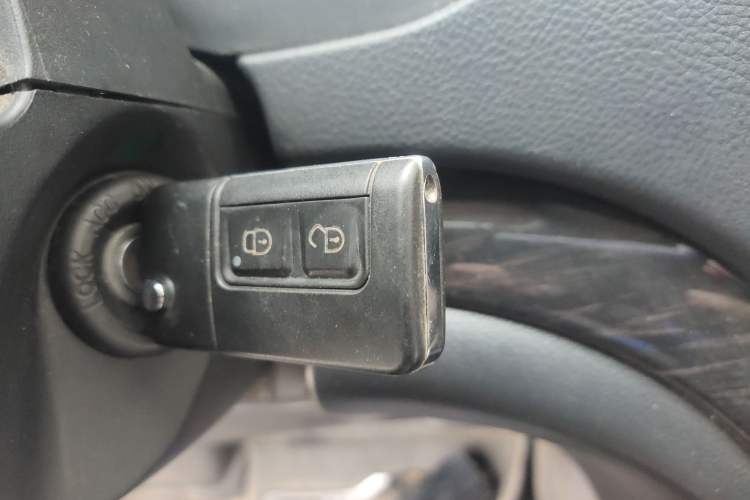 Used Haima Fumei 2012 Sedan 1.6L Manual Fashion Edition
