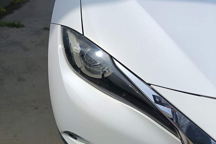 Used Mazda CX-4 2016 2.0L Automatic 2WD Blue Sky Luxury Edition Right Front Headlight