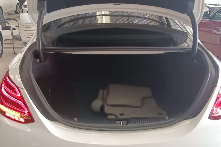 Used Mercedes-Benz C-Class 2016 C 200 L 4MATIC Sport Edition Trunk