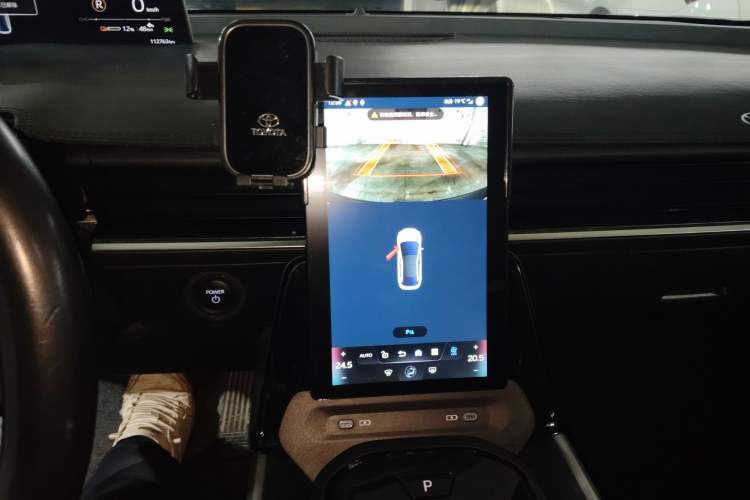 Used Toyota bZ3 2024 517 km Elite PRO Audio And AC Panel