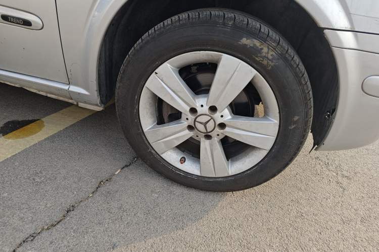 Used Mercedes-Benz Viano 2010 2.5L Luxury Edition