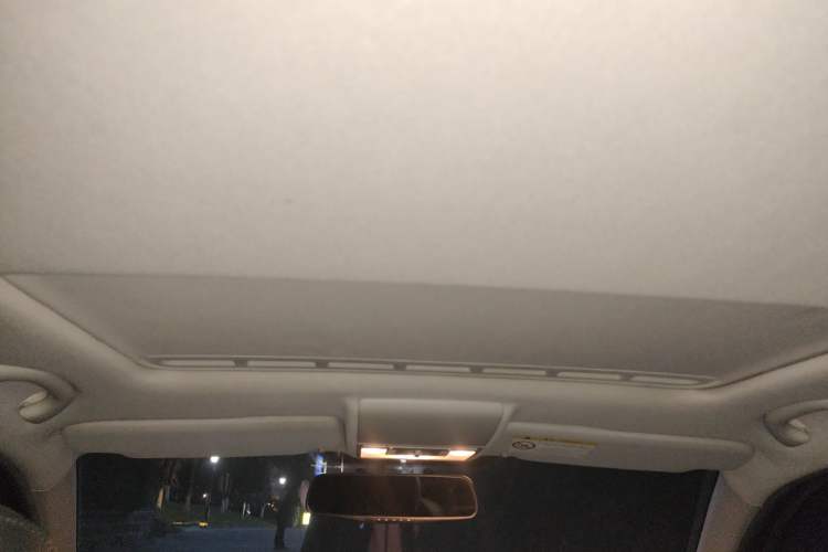 Used Volkswagen Gran Lavida 2014 1.6L Automatic Sport Edition
