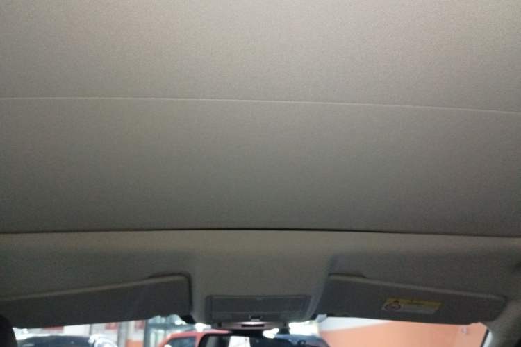 Used Land Rover Discovery Sport 2019 240 PS SE Version China VI Standard