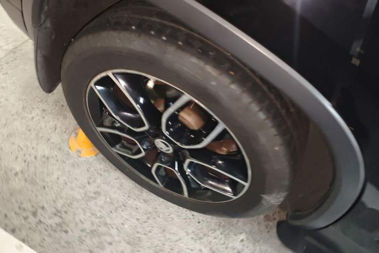 Used Skoda Kodiaq 2017 TSI330 7-Seater Two-Wheel-Drive Luxury Edition Right Rear Wheel Hub