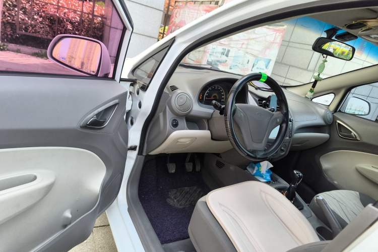 Used Chevrolet Sail 2013 Hatchback 1.4L Manual Enjoyment Edition
