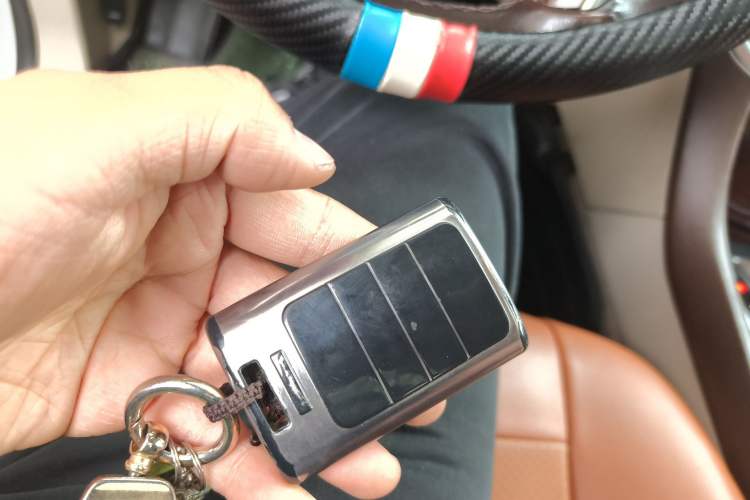 Used Cadillac SRX 2013 3.0L Luxury Model Vehicle Key