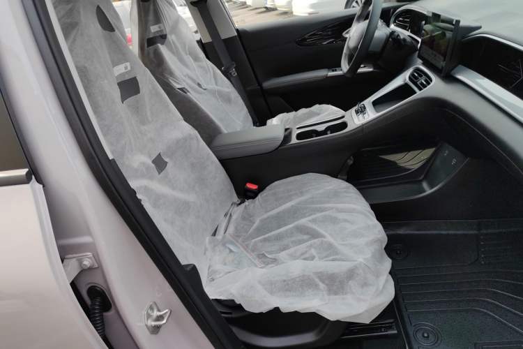 Used Geely Galaxy Geome 2026 Model 310km Youth Edition Right Front Seat