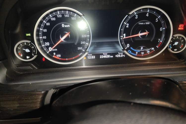 Used BMW 5 Series 2014 525Li Luxury Design Package
