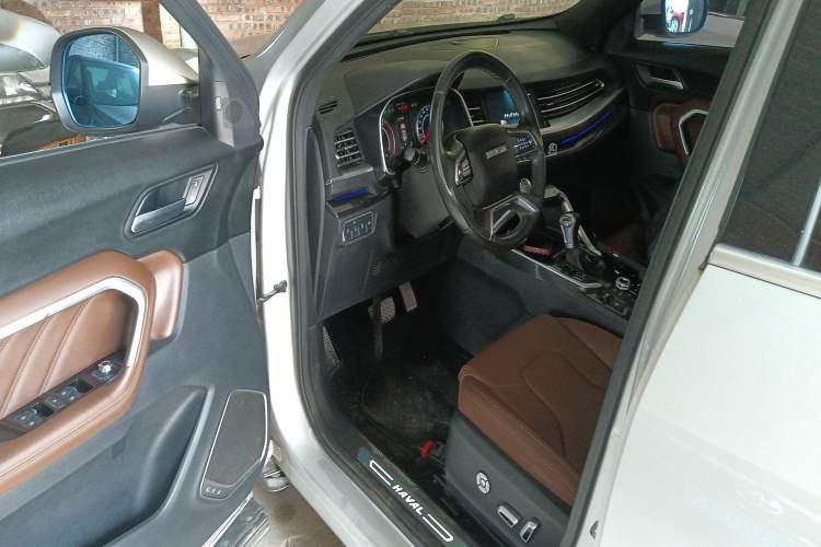 Used Haval H6 2017 Blue Label 1.5T Automatic Two-Wheel Drive ZhiShang Model