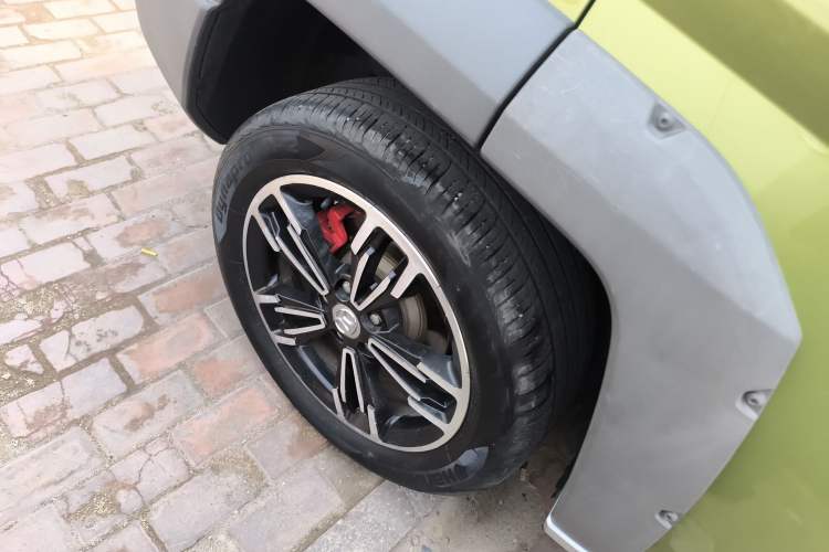 Used BAIC Off-Road BJ20 2016 1.5T Manual Luxury Model Exterior 5