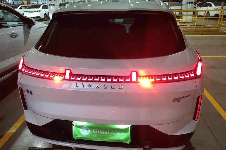 Used Lynk & Co 08 EM-P 2023 120km Long-Range Pro Rear