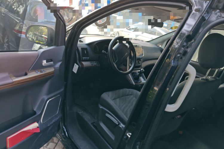 Used FORTHING Lingzhi PLUS 2022 Travel Edition 2.0L Manual Comfort Version 7 Seats
