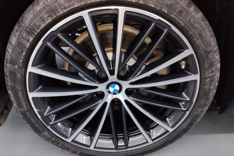 Used BMW 5 Series 2022 Restyled 530Li Leading Edition M Sport Package
