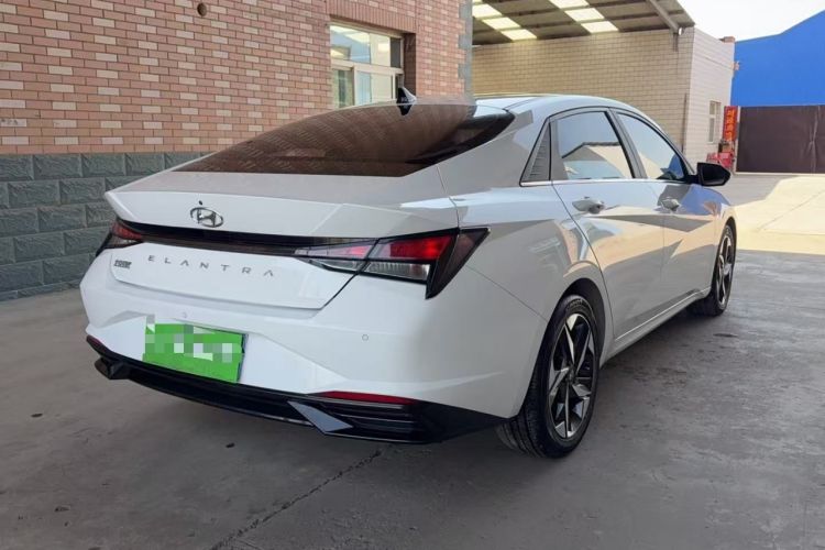 Used Hyundai Elantra 2022 1.5L CVT LUX Prestige Edition
