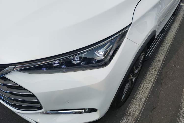 Used BYD Tang 2019 2.0T Automatic SmartConnect Luxury Version 5 Seats China VI Standard