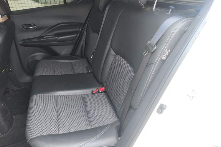 Used Nissan Kicks 2019 1.5L CVT Smart Connect Luxury Edition
