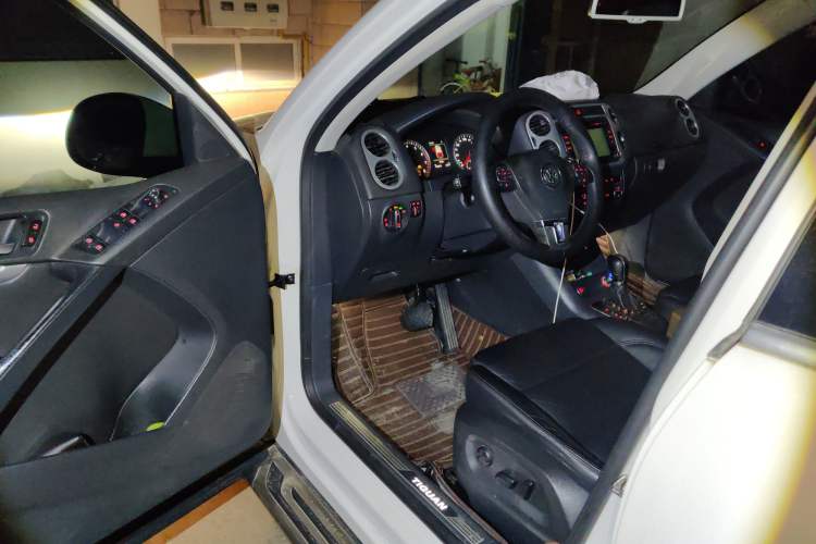 Used Volkswagen Tiguan L 2015 1.8TSI Automatic Two-Wheel Drive Luxury Model
