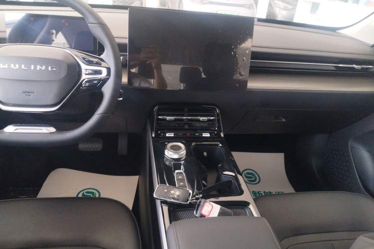 Used Wuling Xingguang 2024 Co-Creation Edition 510 Advanced Model
