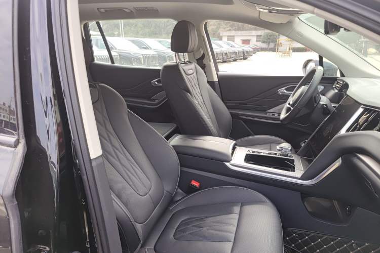 Used Hongqi HS7 PHEV 2024 2.0T PHEV Four-Wheel Drive Flagship Edition 7 Seats