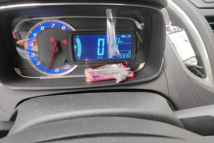 Used Chevrolet Trax 2014 1.4T Automatic Two-Wheel Drive Luxury Model Odometer Close Up