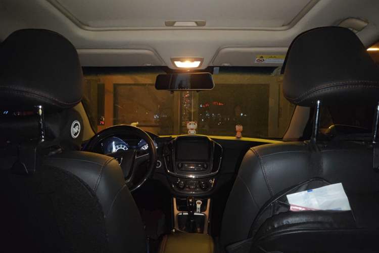 Used Baojun 560 2016 1.8L Manual Luxury Edition