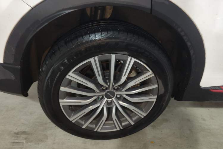 Used JETOUR X70 PRO 2023 1.5T DCT Comfort Edition 5 Seats Right Rear Wheel Hub