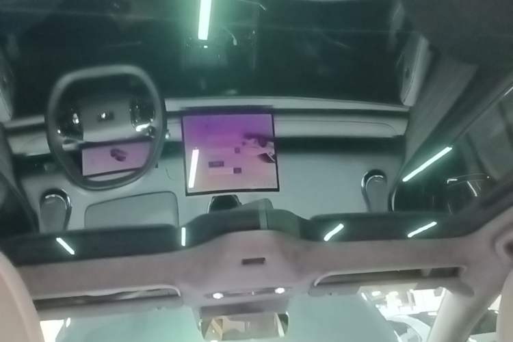 Used Geely Galaxy 8 2025 130km EM-P Starship Edition